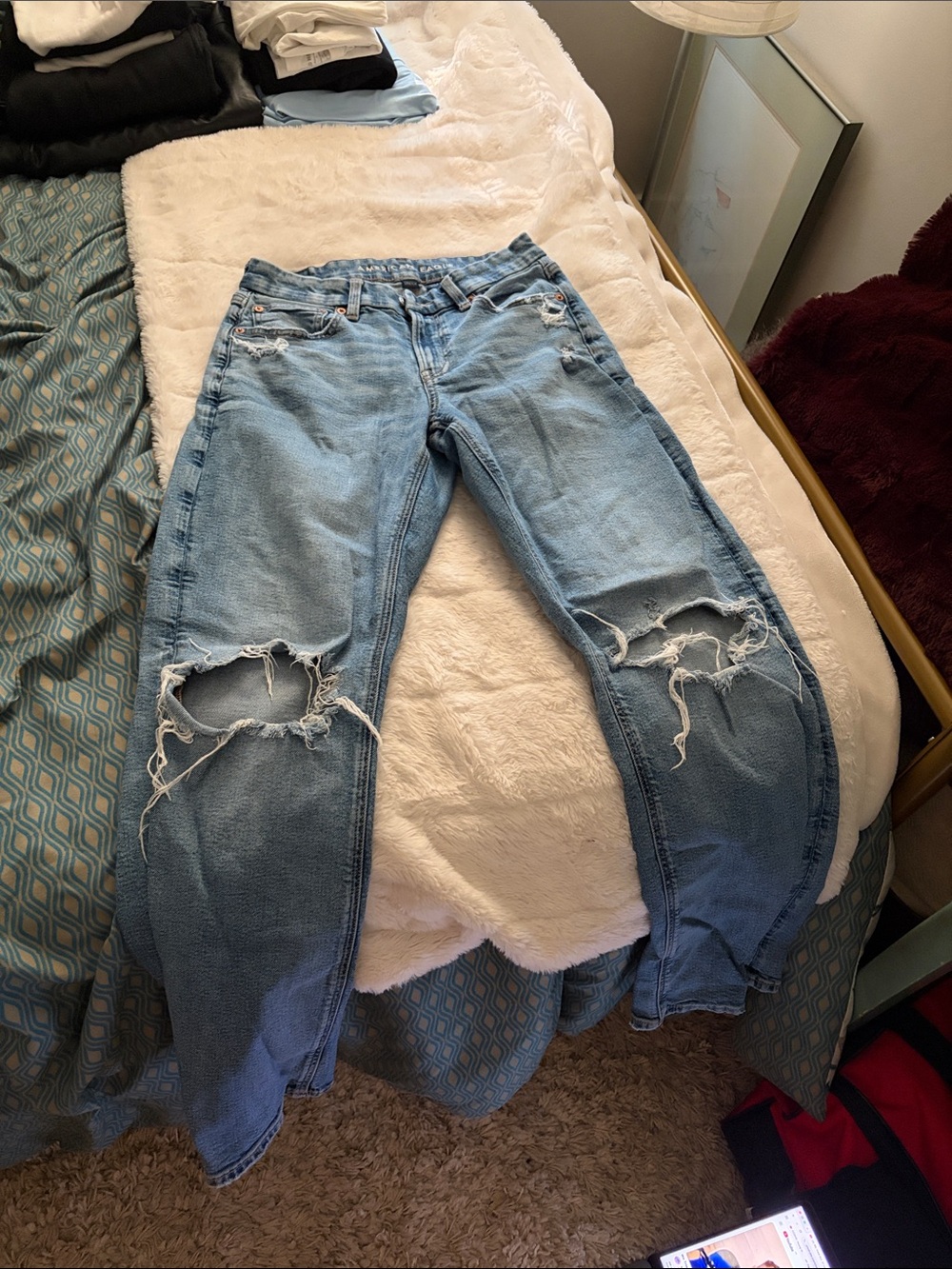 American Eagle Outfitters Light Blue Distressed Boyfriend Jeans